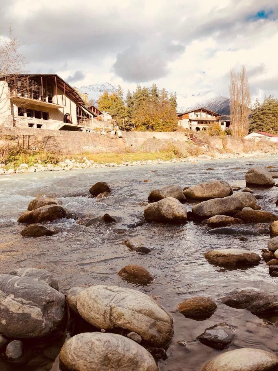 Mushkudiani Manor Hotel Местия Екстериор снимка